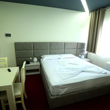Hotel Vllaznia Shkoder Exterior photo